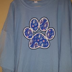 Paisley paw t-shirt NWOT